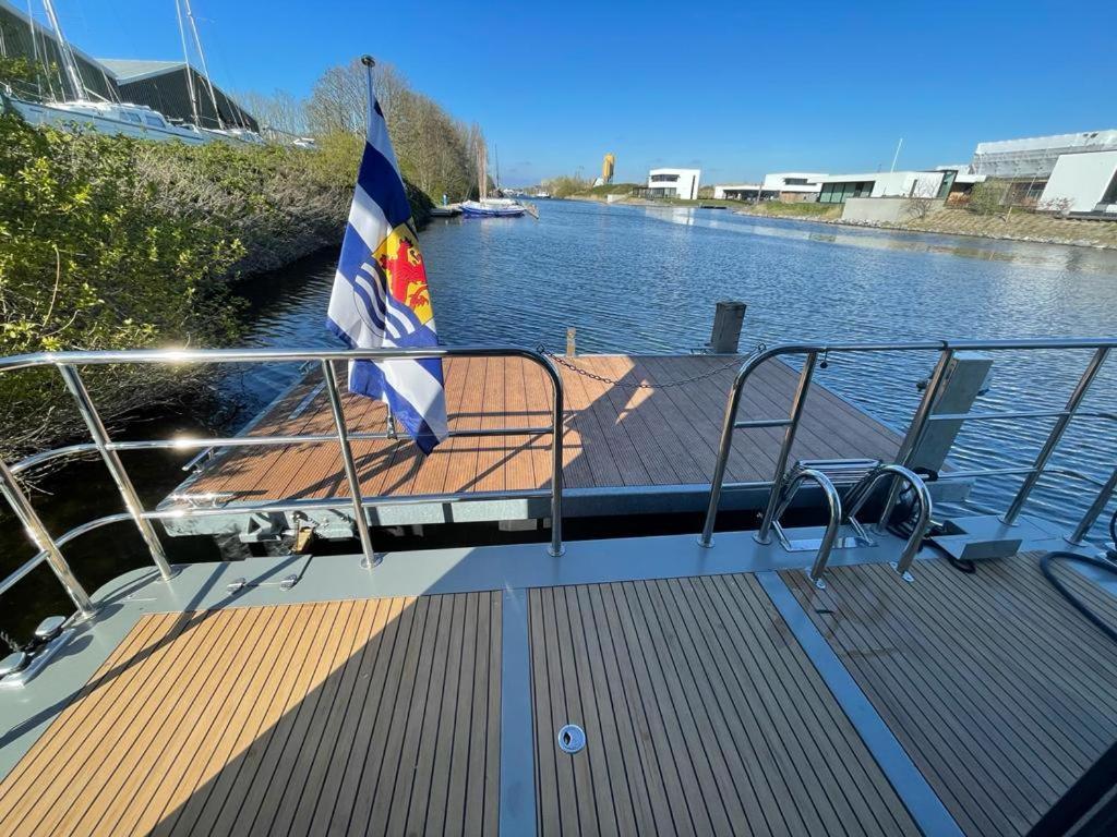 Houseboat Kamperland Hotell Exteriör bild